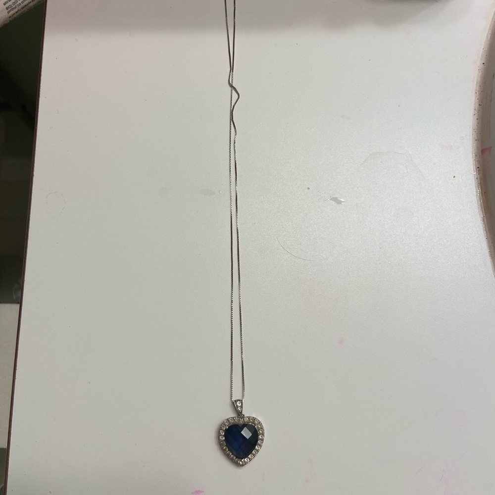 Diamond heart of the ocean necklace